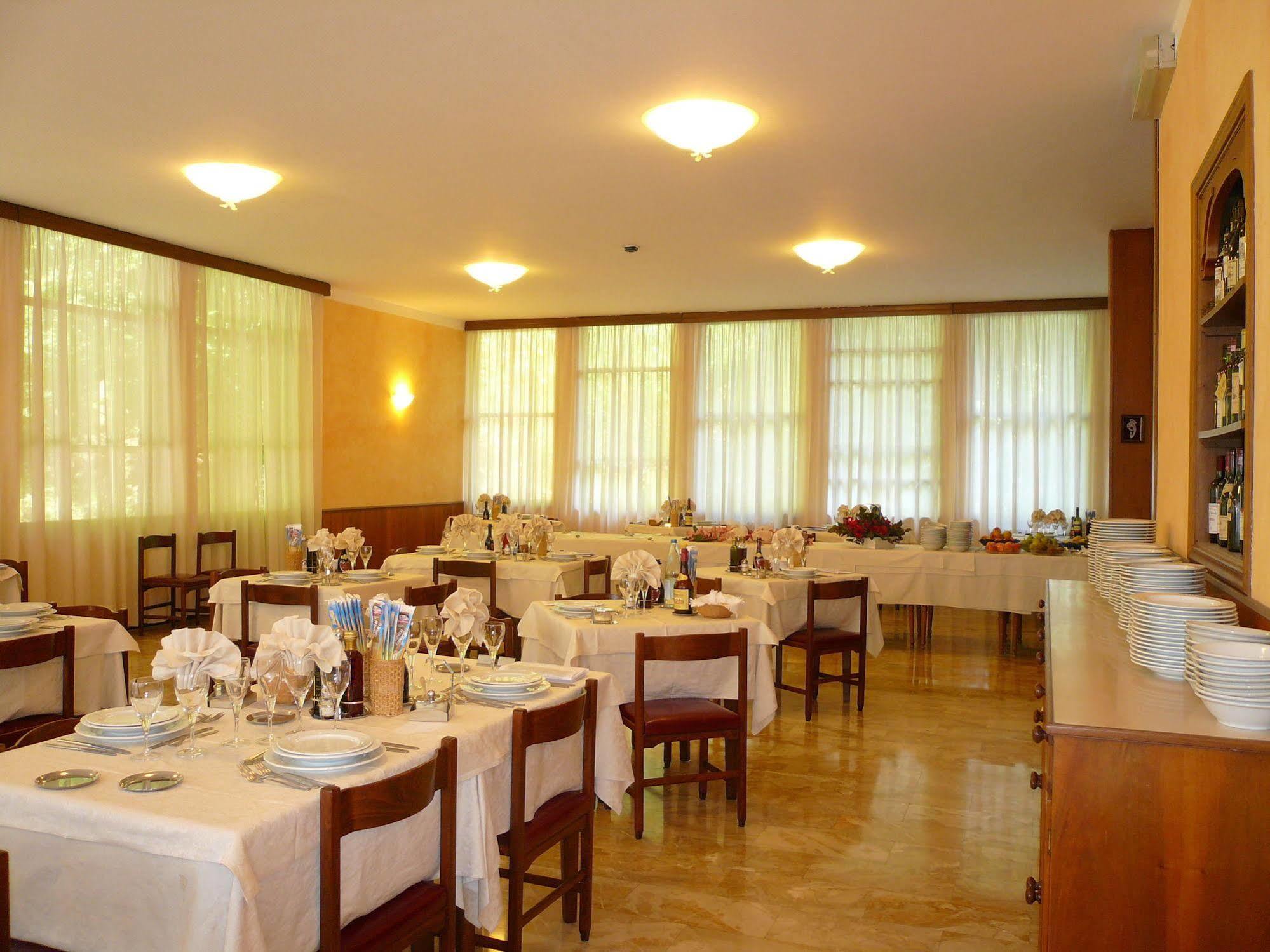 Albergo Ariston Tabiano Terme Kültér fotó